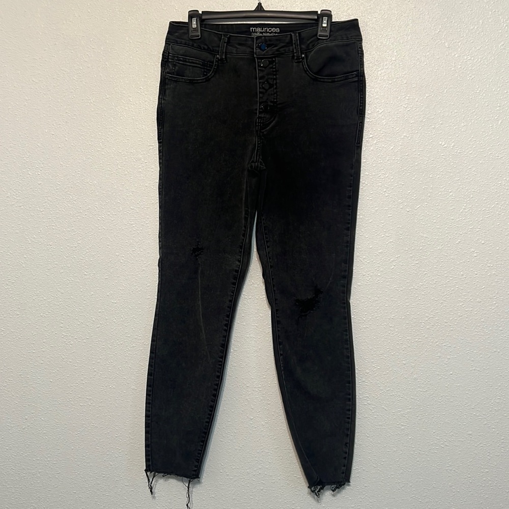 Maurices Everflex high-rise button Fly Jeans. Size 12 Regular